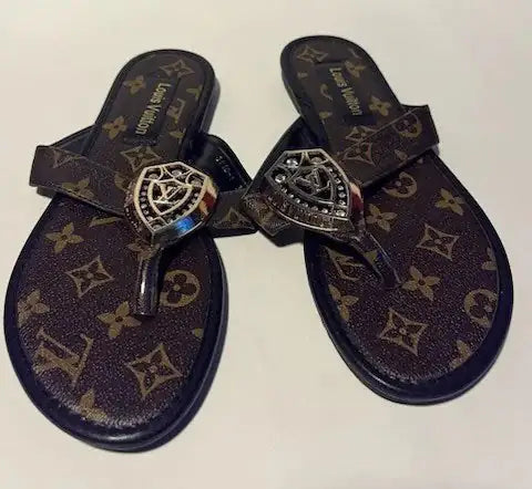 Women Thong Design Sandals LV